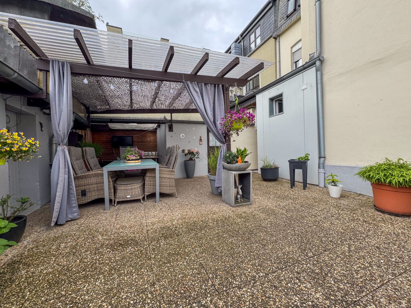 Innenhof Wohnung EG
