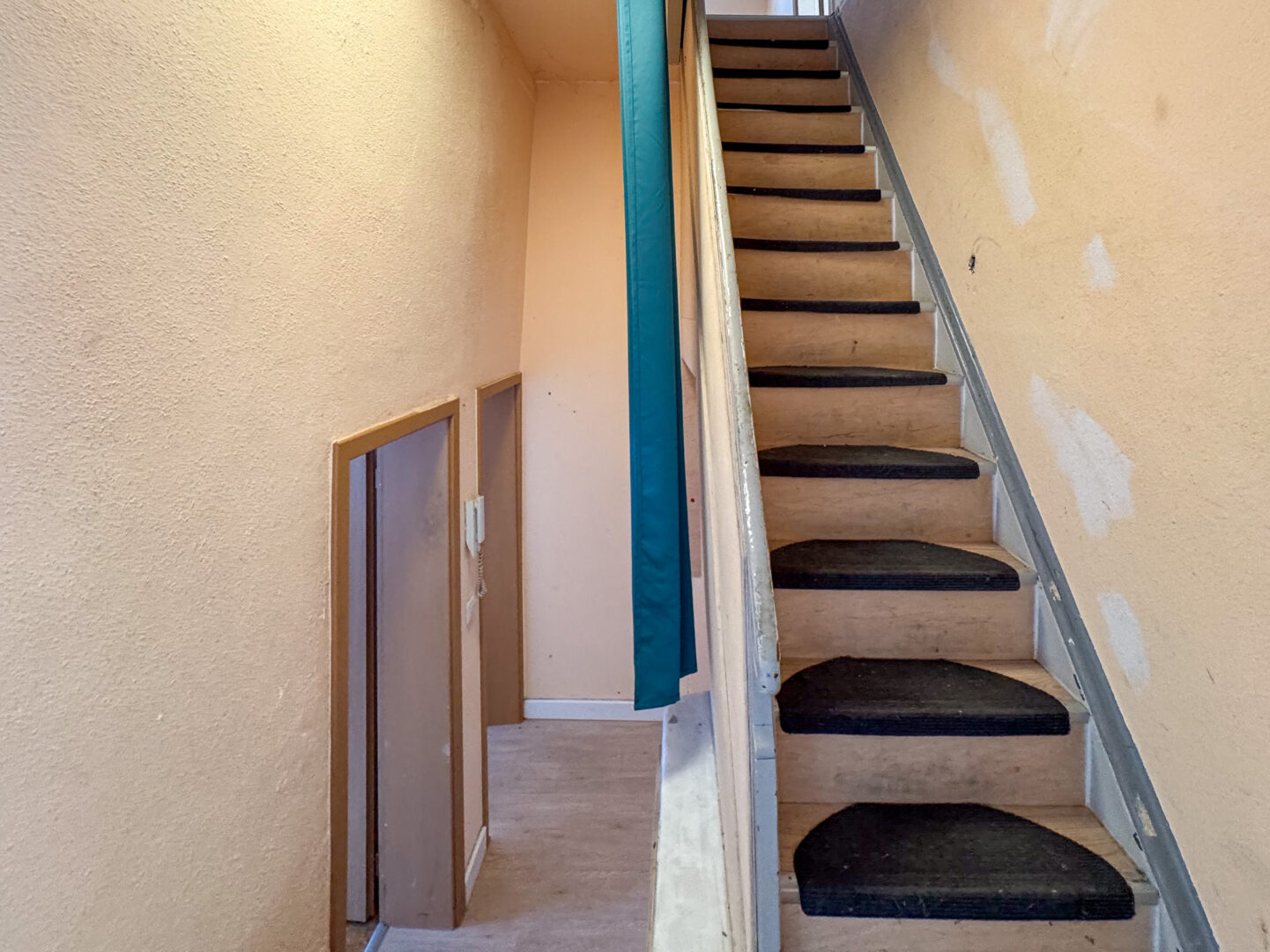 Treppenhaus innerhalb der Wohnung