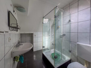 Badezimmer 2 mit Dusche