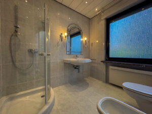 Badezimmer 1