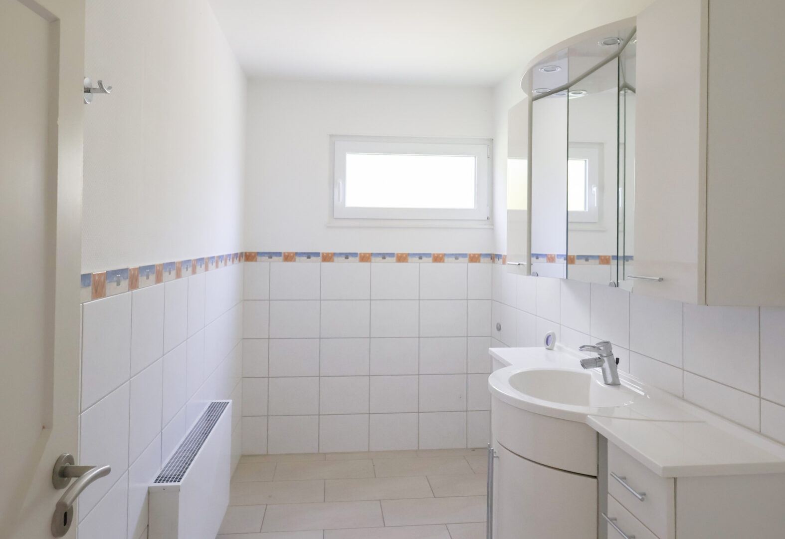 großes Gäste-WC Erdgeschoss