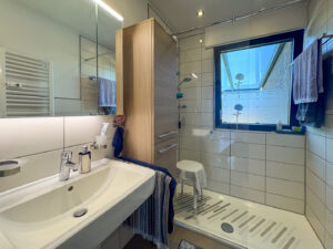 Badezimmer EG